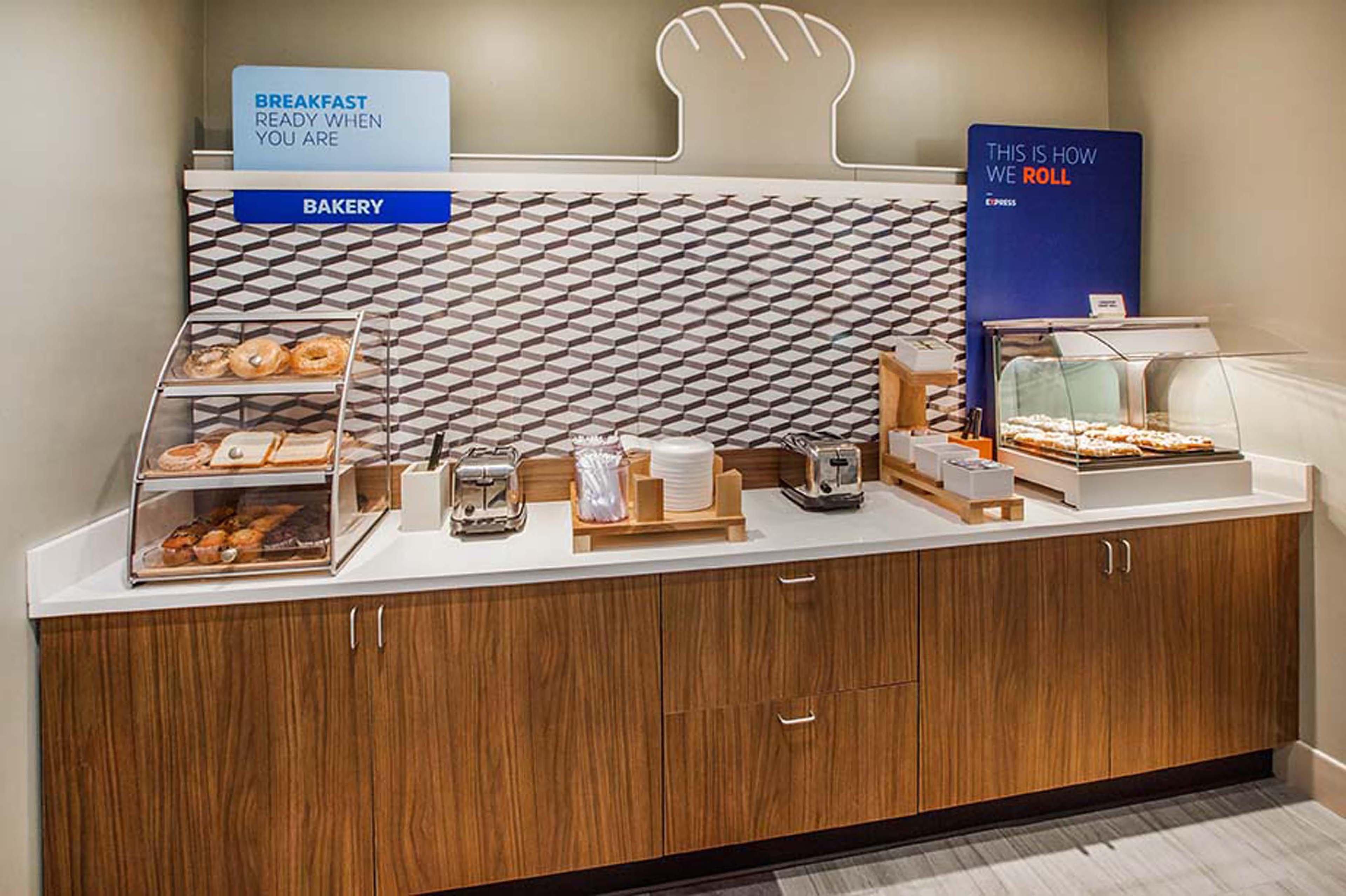 Holiday Inn Express Windsor Sonoma Wine Country By Ihg Eksteriør bilde