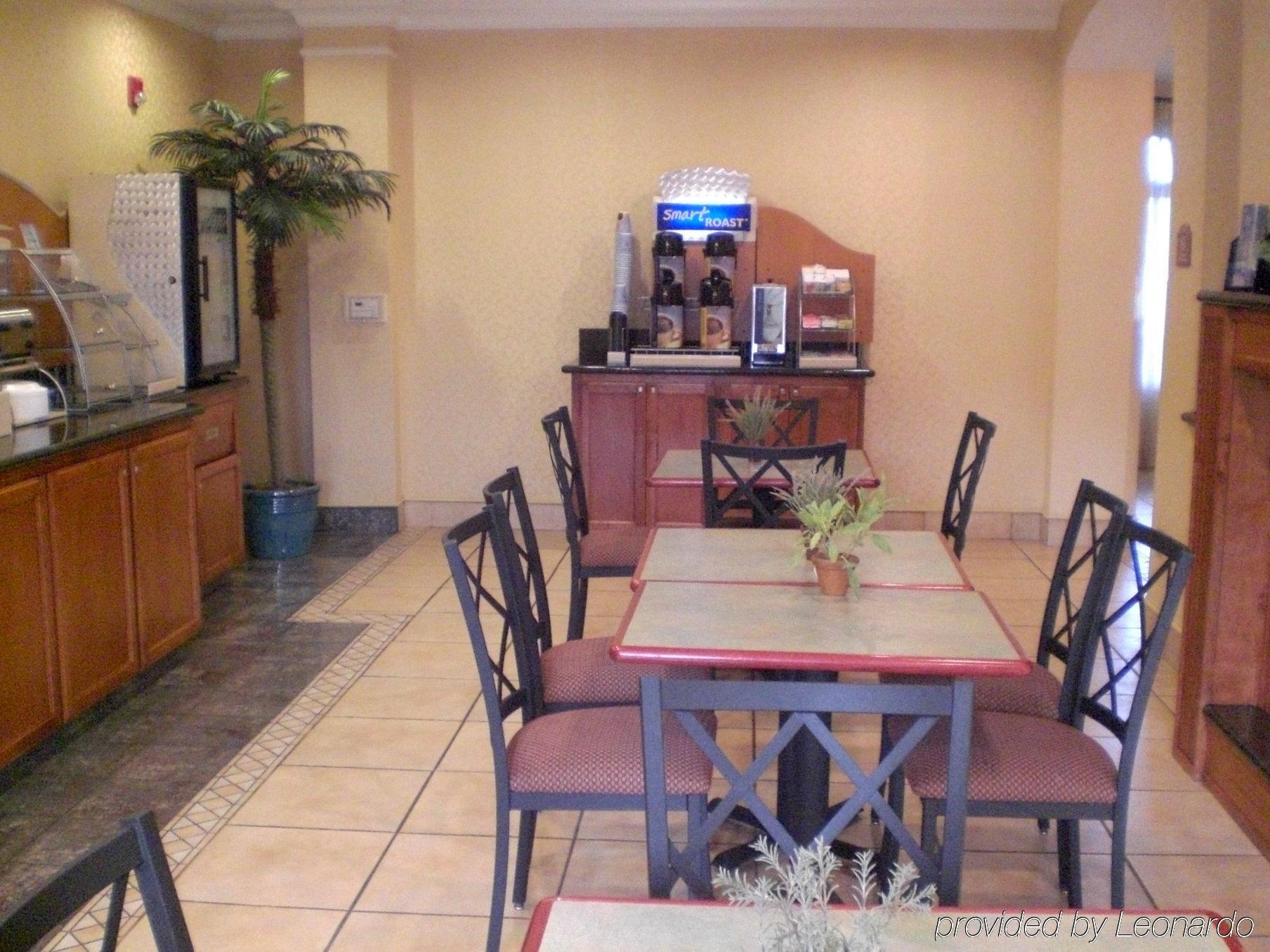 Holiday Inn Express Windsor Sonoma Wine Country By Ihg Restaurant bilde