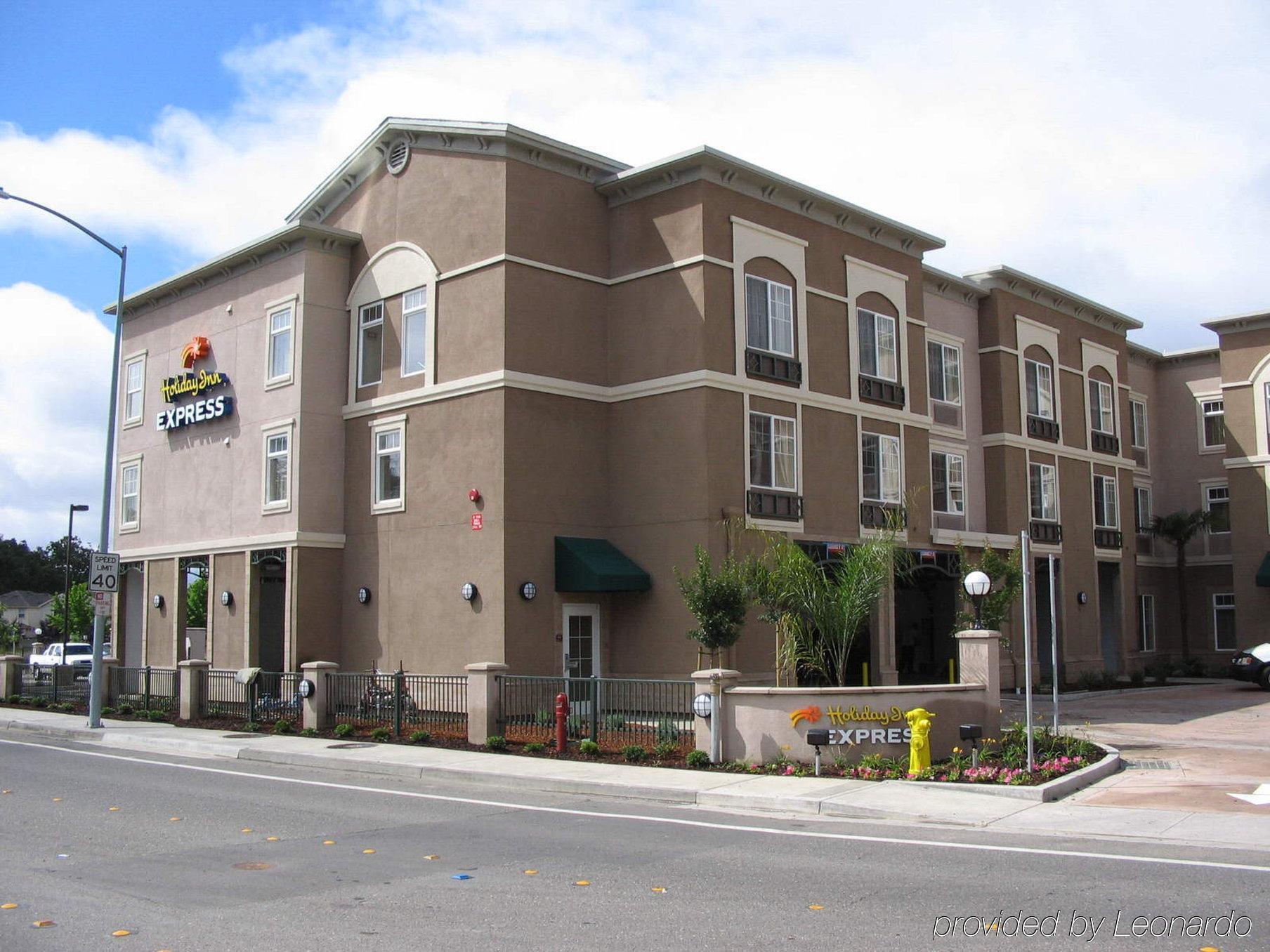 Holiday Inn Express Windsor Sonoma Wine Country By Ihg Eksteriør bilde