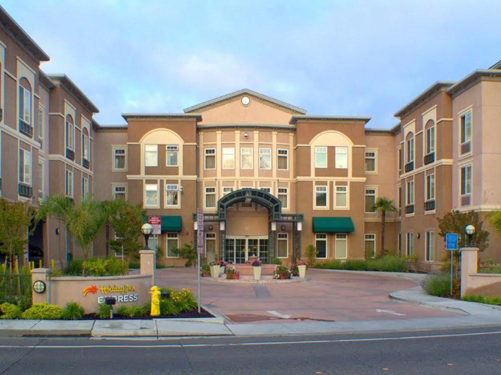 Holiday Inn Express Windsor Sonoma Wine Country By Ihg Eksteriør bilde